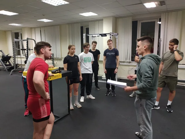 Strength testing with arm wrestlers